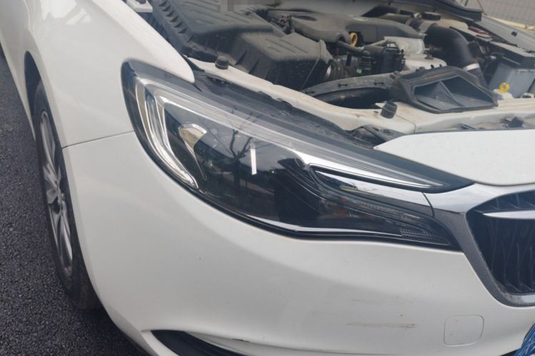 Used Buick GT 2018 18T Automatic Elite Model Right Front Headlight