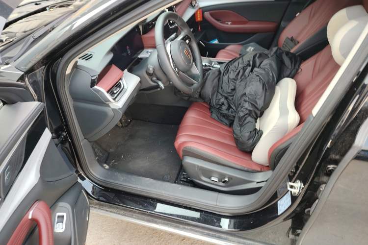 Used Hongqi H5 2024 2.0T Automatic Smart Connect Flagship Edition
