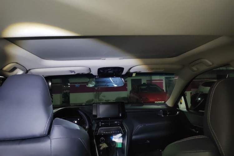 Used Toyota Harrier 2022 2.0L CVT Two-Wheel Drive Luxury Edition