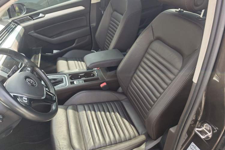 Used Volkswagen Variant 2017 380TSI Two-Wheel Drive Comfort Edition