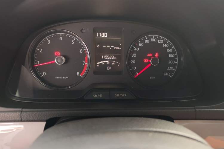 Used Volkswagen Lavida 2013 Revised Classic 1.6L Manual Fashion Edition
