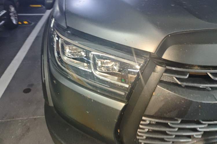 Used Great Wall Poer 2023 2.0T Off-Road Version Automatic Diesel Four-Wheel Drive High-End Edition Right Front Headlight