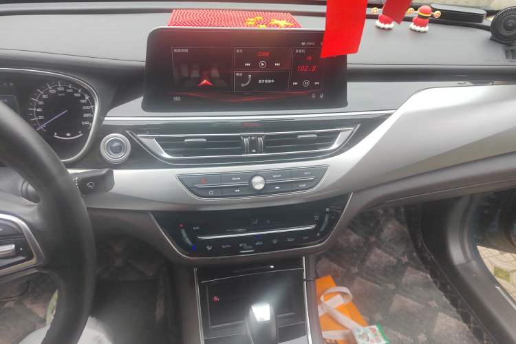 Used CHANGAN Raeton CC 2018 1.5T Automatic Haoya Model China V Standard
