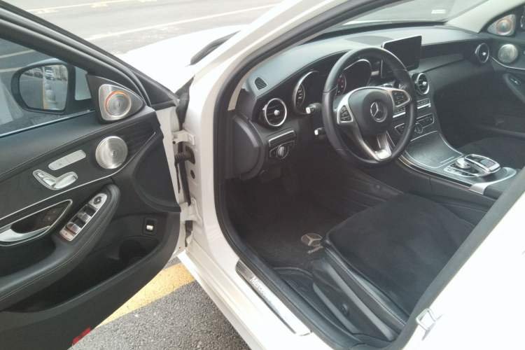 Used Mercedes-Benz C-Class 2018 C 200 L Sport Edition Driver Seat