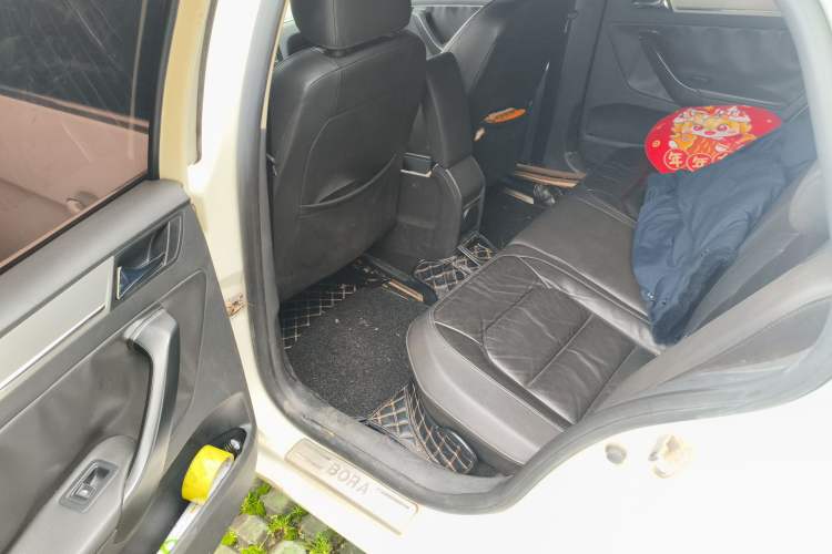 Used Volkswagen Bora 2013 1.4T Automatic Comfort Model Left Rear Seat