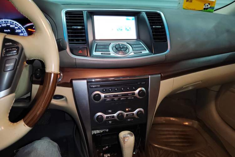 Used Nissan Teana 2008 Duke 2.5L XV Luxury Edition Audio And AC Panel