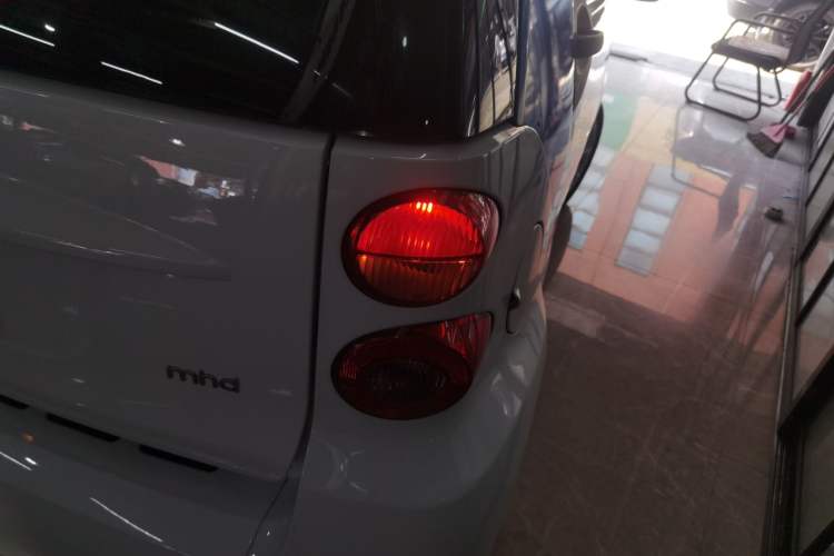 Used smart fortwo 2014 1.0 MHD Midnight Purple Limited Edition
