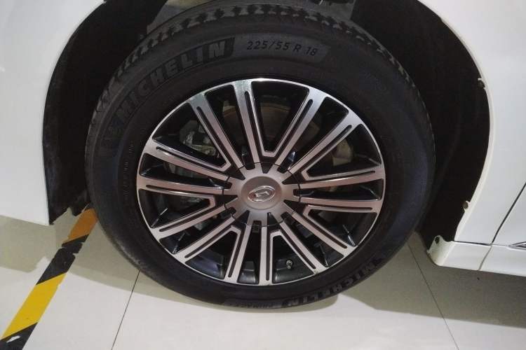 Used GAC Trumpchi M8 2021 Lingxiu Series 390T Deluxe Edition Left Front Wheel Hub