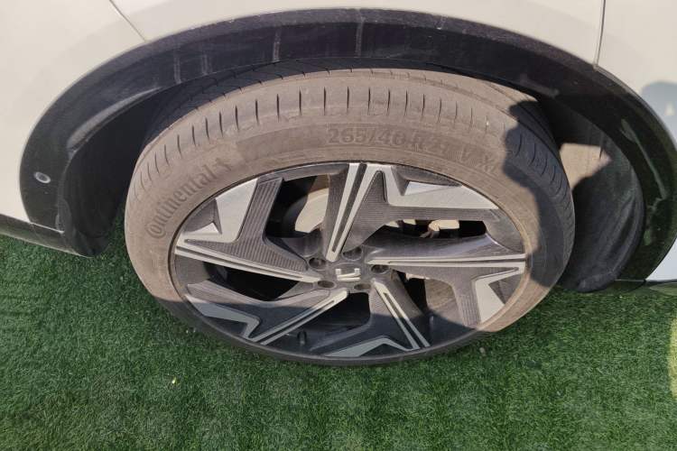 Used Rising R7 2023 Rear-Drive Screen King Edition