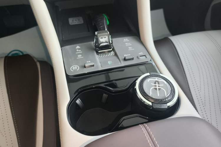 Used BYD Song PLUS New Energy 2023 Champion Edition EV 605KM Flagship PLUS
