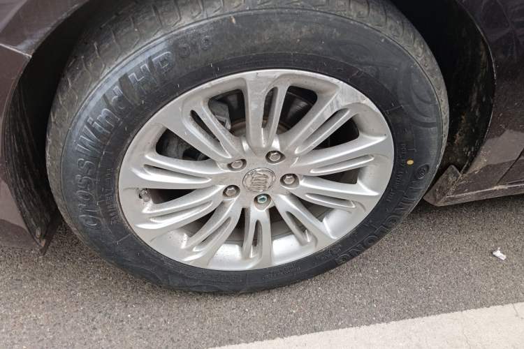 Used Buick LaCrosse 2016 20T Elite Edition Left Front Wheel Hub