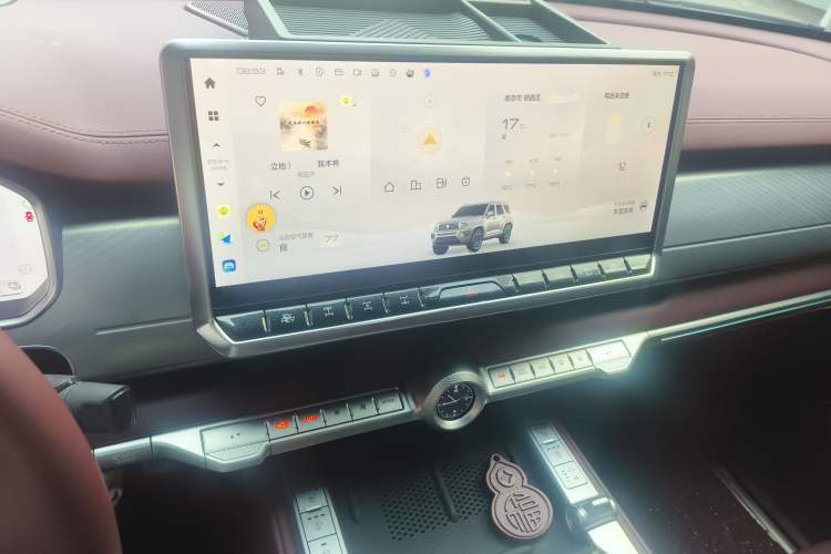 Used Tank 700 New Energy 2024 Hi4-T Extreme Edition Audio And AC Panel