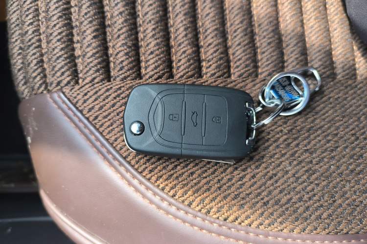 Used Baojun 310W 2017 1.5L Manual Comfort Version China V