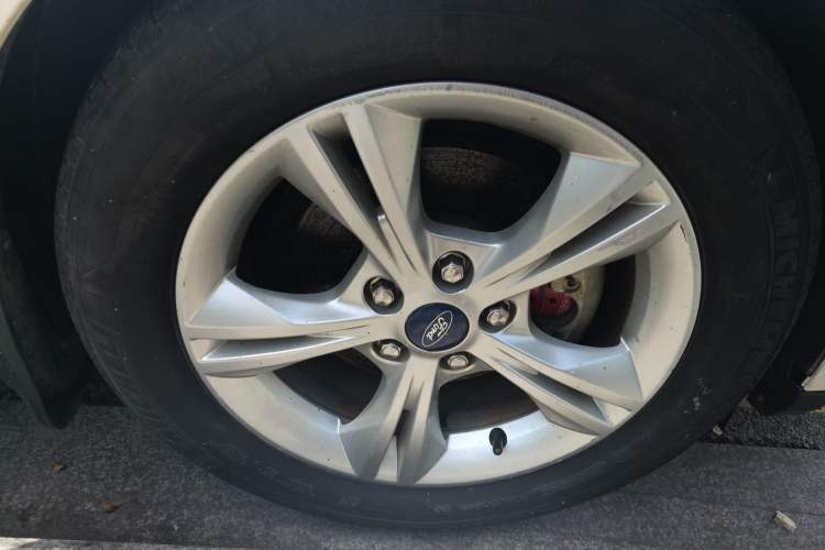 Used Ford Focus 2012 Hatchback 1.6L Automatic Fashion Edition
