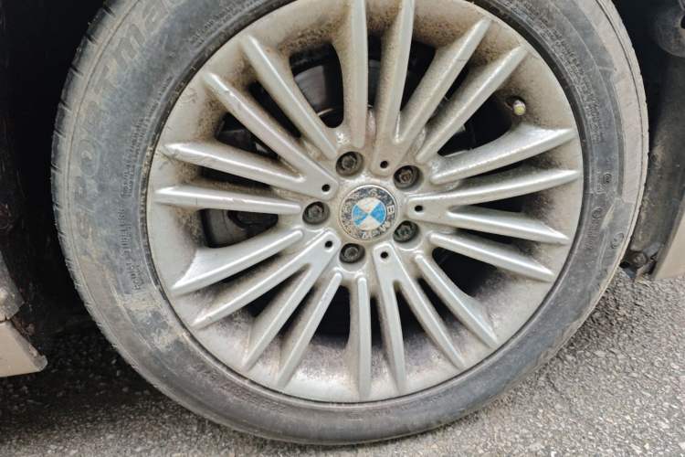 Used BMW 5 Series 2014 525Li Leading Model Right Front Wheel Hub
