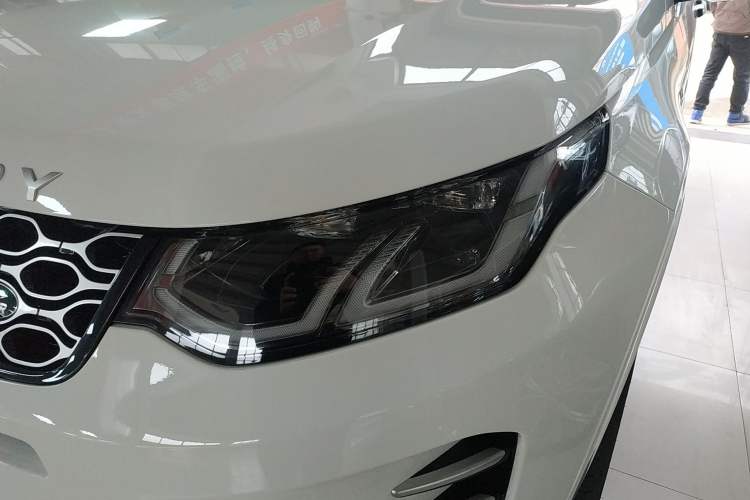 Used Land Rover Discovery Sport 2025 249 PS Performance Tech Edition
