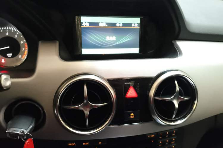 Used Mercedes-Benz GLK-Class 2013 GLK 300 4MATIC Dynamic Sunroof Model
