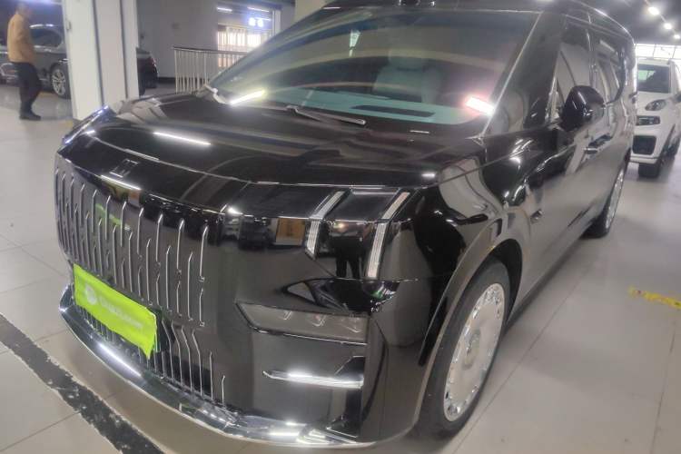 Used Zeekr 009 2024 7-Seater Walk-Through Version Four-Wheel Drive 108 kWh