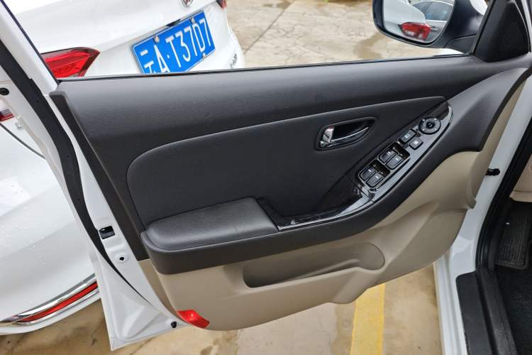 Used Hyundai Celesta 2015 1.6L Automatic Luxury Model
