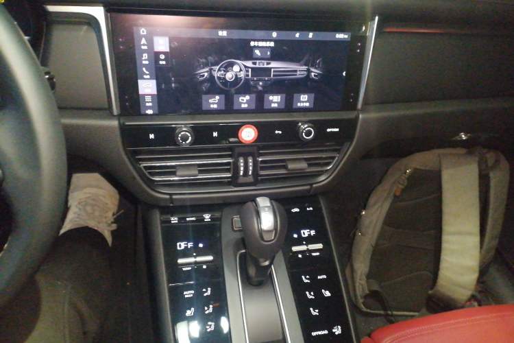 Used Porsche Macan 2024 Macan 2.0T