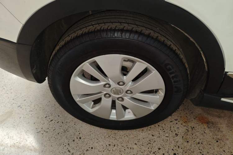 Used Suzuki S-Cross 2014 1.6L CVT Two-Wheel Drive Elite Version
