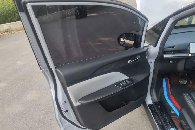 Used Venucia VX6 2025 Large Flat-Layout 520 Pro