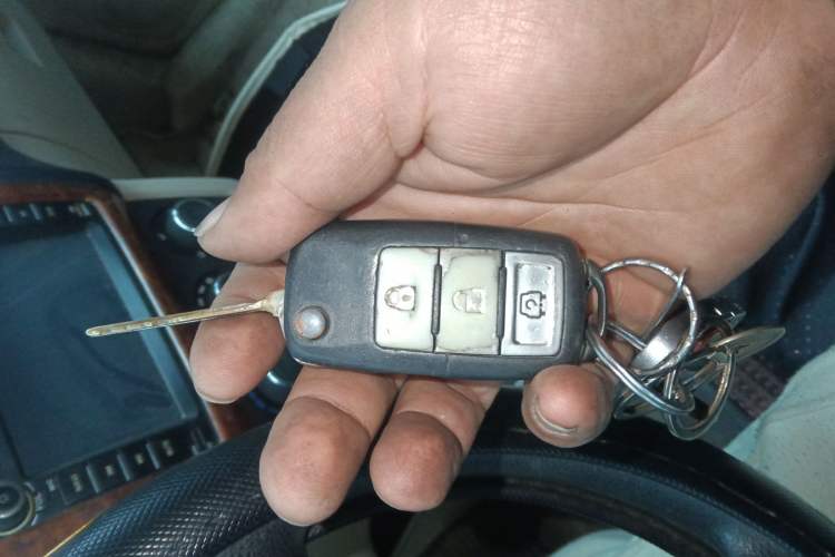 Used Dongfeng Fengon 2013 1.3L Manual Deluxe Edition DK13-08 Vehicle Key