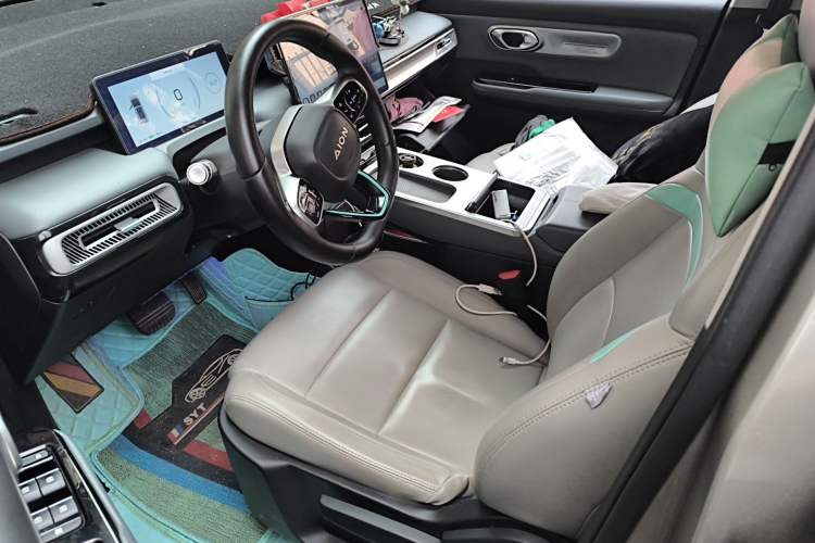 Used AION Y 2023 Plus 510 Enjoy Edition Left Front Seat