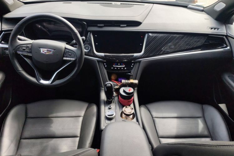 Used Cadillac XT6 2025 2.0T Six-Seater Four-Wheel-Drive Luxury Executive Classic Edition Center Console