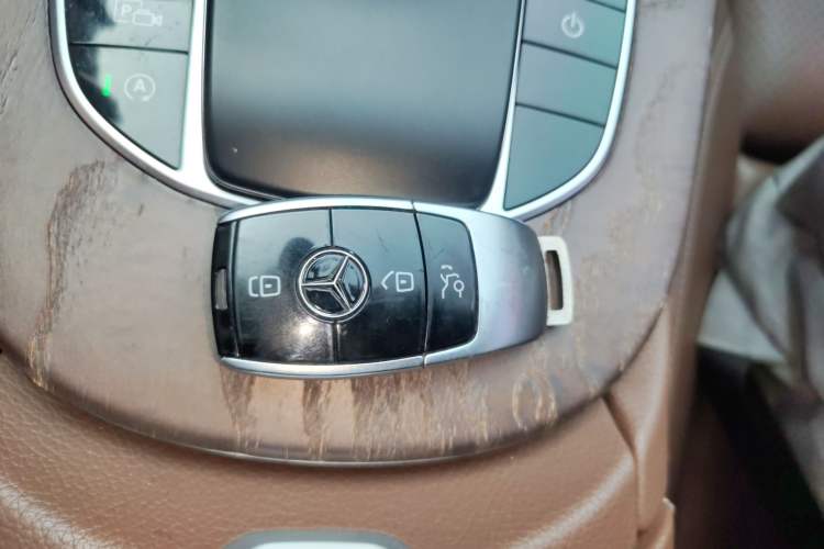 Used Mercedes-Benz E-Class 2020 E 260 L
