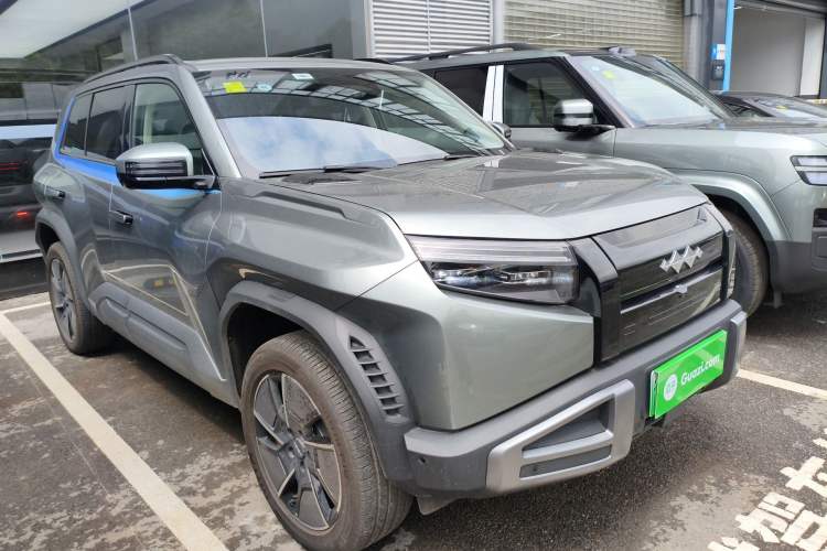 Used Formula Leopard Titanium 3 2025 501KM All-Wheel Drive Intelligent Driving Ultra Version
