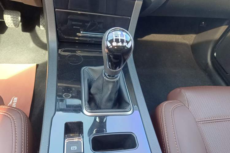 Used Yema T70 2016 Upgraded Model 1.8L Manual Elite Version
