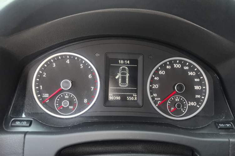 Used Volkswagen Tiguan 2016 300TSI Automatic Two-Wheel Drive Comfort Edition Instrument Cluster