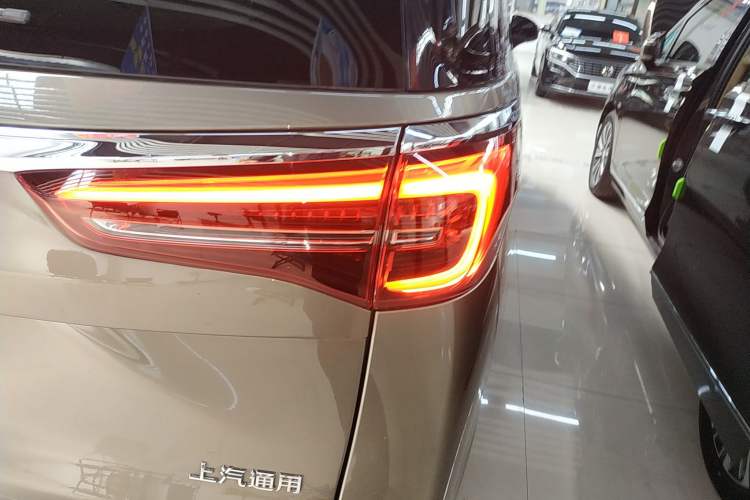 Used Buick GL8 2021 ES Landtrek 653T Comfort Edition