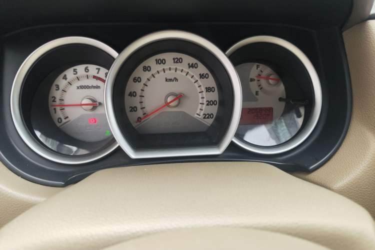Used Nissan Tiida Sedan 2006 1.6 JC AT Instrument Cluster