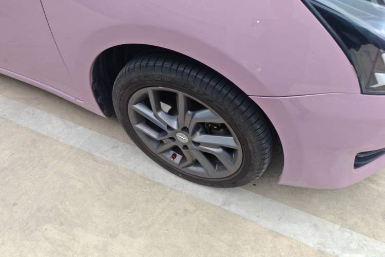 Used Nissan Tiida 2011 1.6T M-CVT Dynamic Edition Right Front Wheel Hub