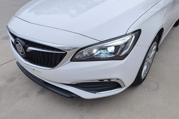 Used Buick Verano 2019 Sedan 20T Dual-Clutch Leading Model