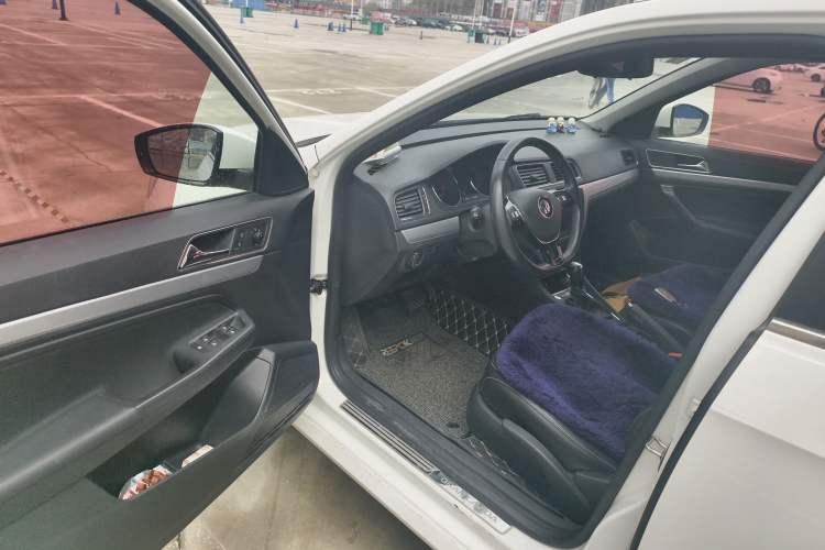 Used Volkswagen Gran Lavida 2017 180TSI DSG Comfort Edition Driver Seat