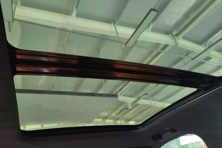 Used Geely Galaxy L7 2025 EM-i 115km Exploration+ Edition Headliner