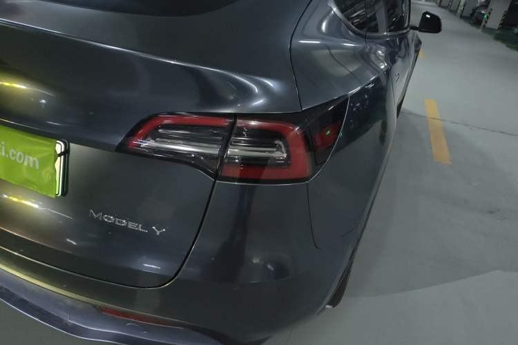 Used Tesla Model Y 2021 Standard Range Rear-Wheel Drive Version