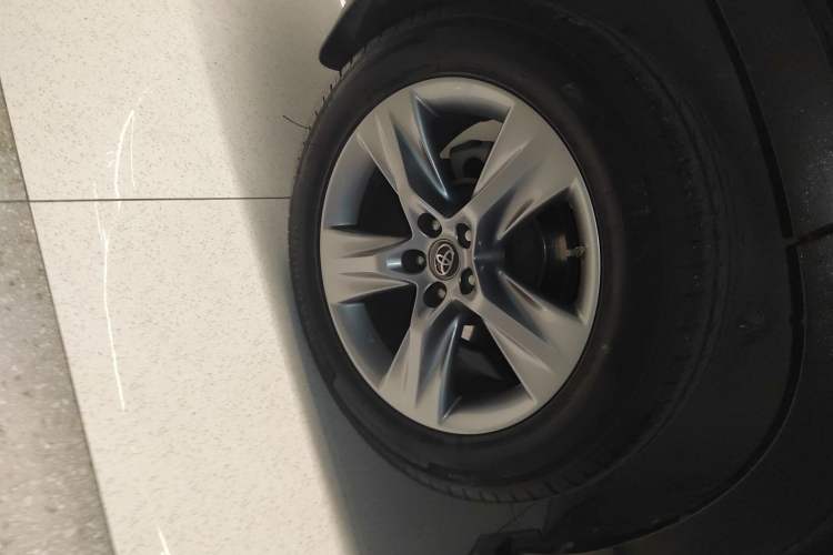 Used Toyota Highlander 2018 2.0T Four-Wheel Drive Prestige Version 7 Seats China V Emission Standard Exterior 5