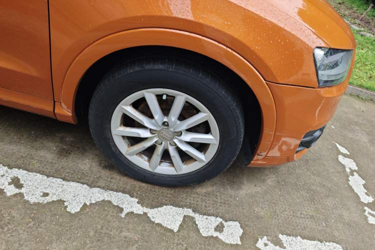 Used Audi Q3 2015 30 TFSI Ambition Edition Right Front Wheel Hub