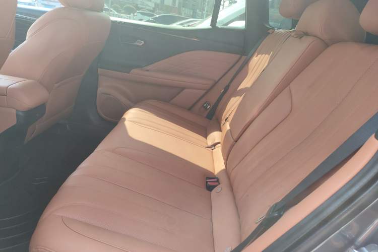 Used AION V 2024 Aion Tyrannosaurus 650 Smart Luxury Edition