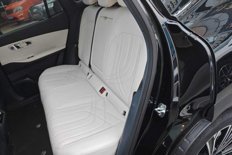 Used Geely Galaxy Xingjian 7 EM-i 2025 120km Flagship Edition
