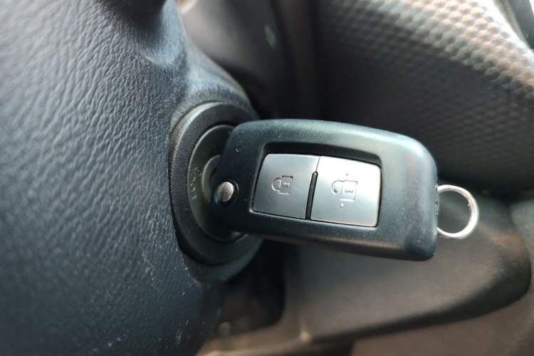 Used Nissan Kicks 2017 1.5L Manual Cool Dynamic Edition
