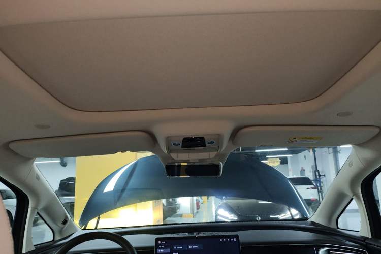 Used Denza D9 2025 DM-i Intelligent Drive 1020 Four-Wheel Drive Flagship Model