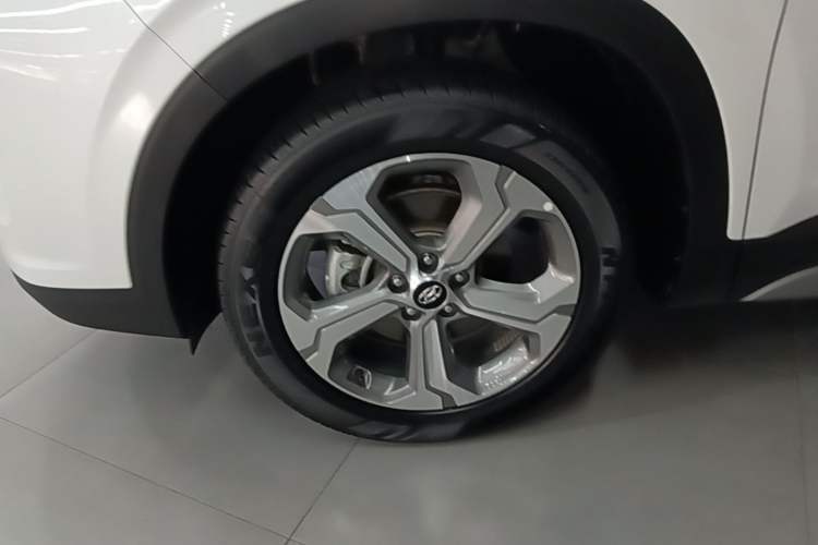 Used Hyundai Santa Fe 2023 Traveler 380T GDi Automatic Two-Wheel Drive GLX Elite Edition
