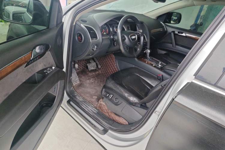 Used Audi Q7 2012 3.0 TFSI Ambition (200kW) Driver Seat