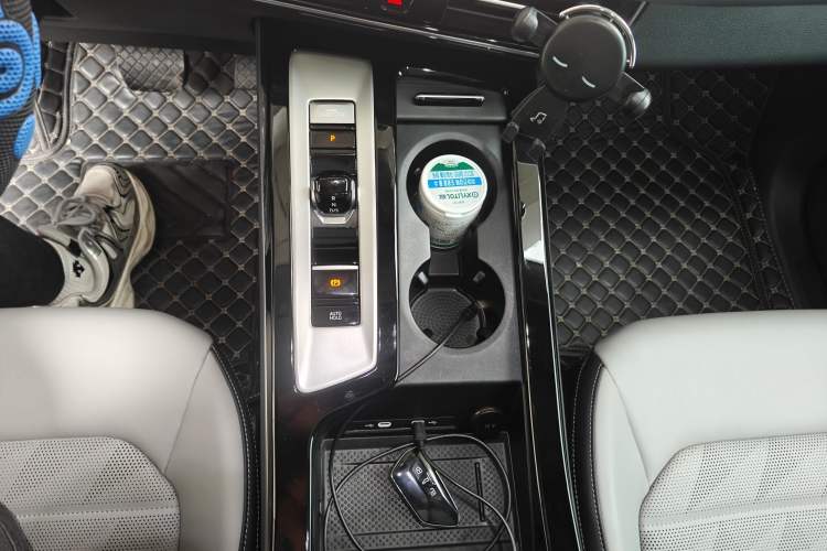 Used Volkswagen Tavendor 2024 330TSI Luxury Touring Edition