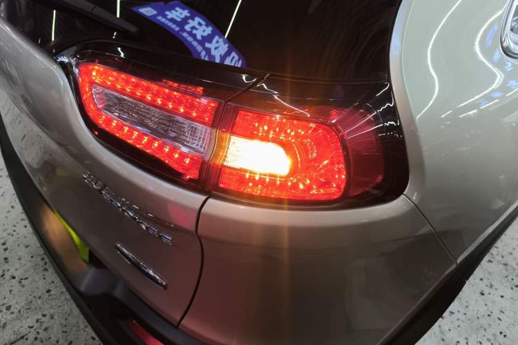 Used Jeep Cherokee 2016 2.4L Professional Smart Version